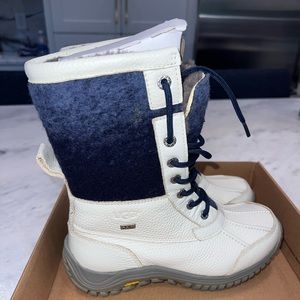 Ugg blue/white Adirondack boots size 7